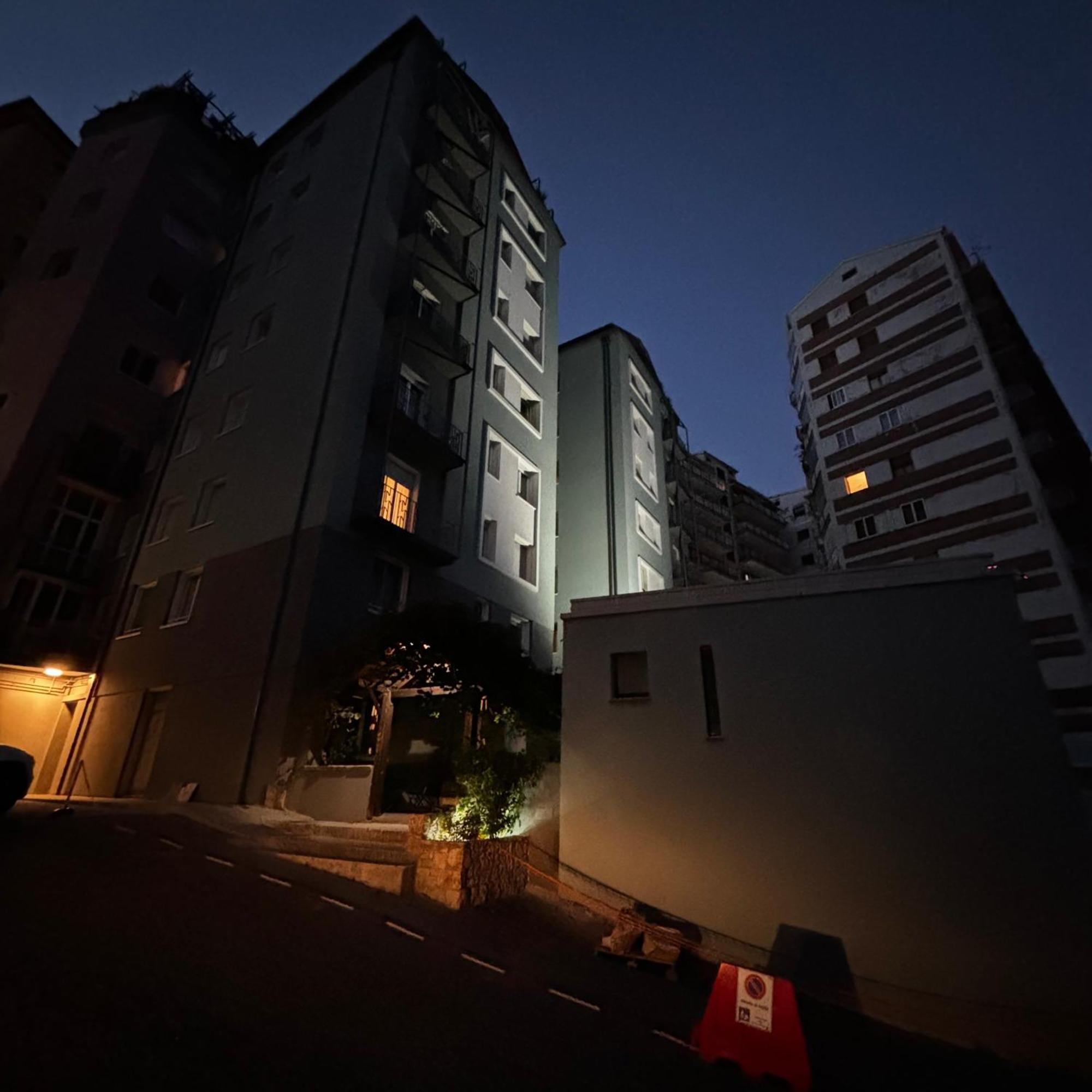 Essential Room & Parking In Centro Citta Con Parcheggio Privato E Wifi Potenza Exterior foto